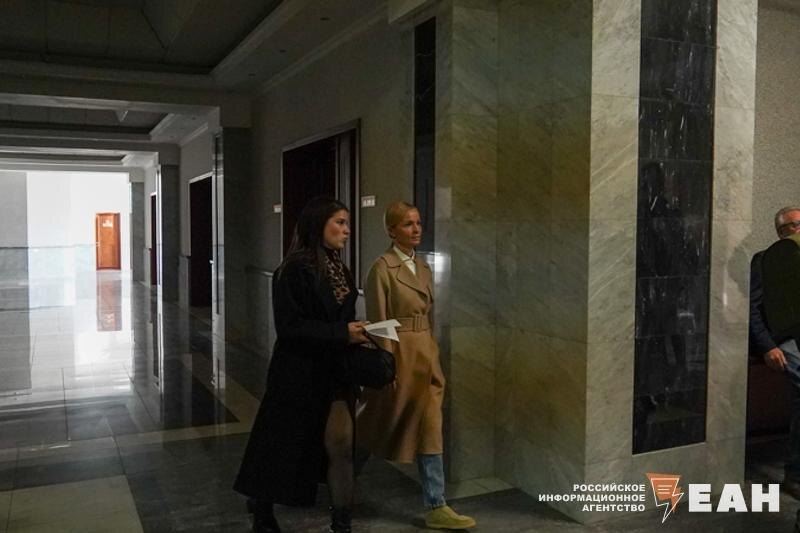    ЕАН. Жена бывшего вице-губернатора Ирина Чемезова (справа)