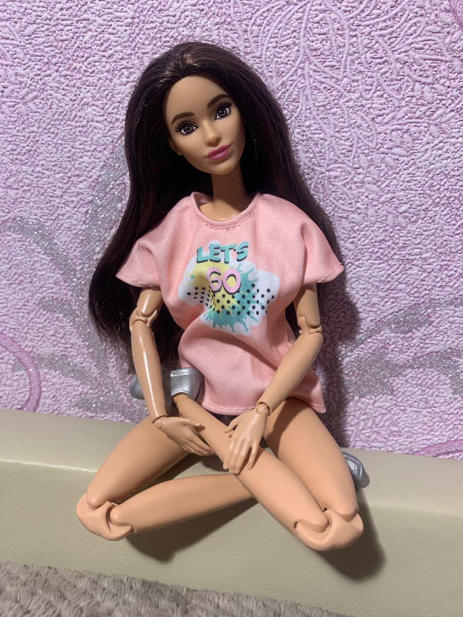 На теле Барби волейболистки 