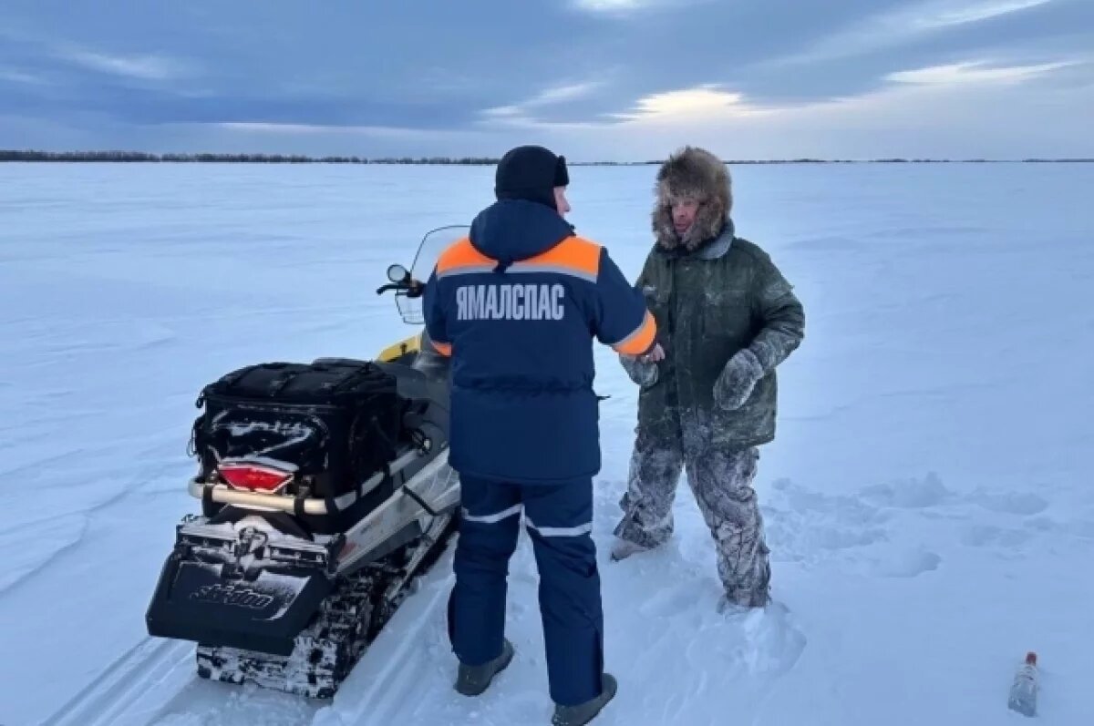    Губернатор Ямала наградил спасателей в честь их профессионального праздника