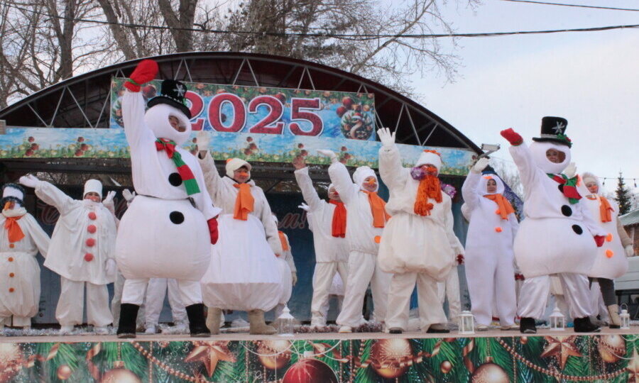 Гострудинспеция дала разъяснения по выходным и работе в праздничные дни