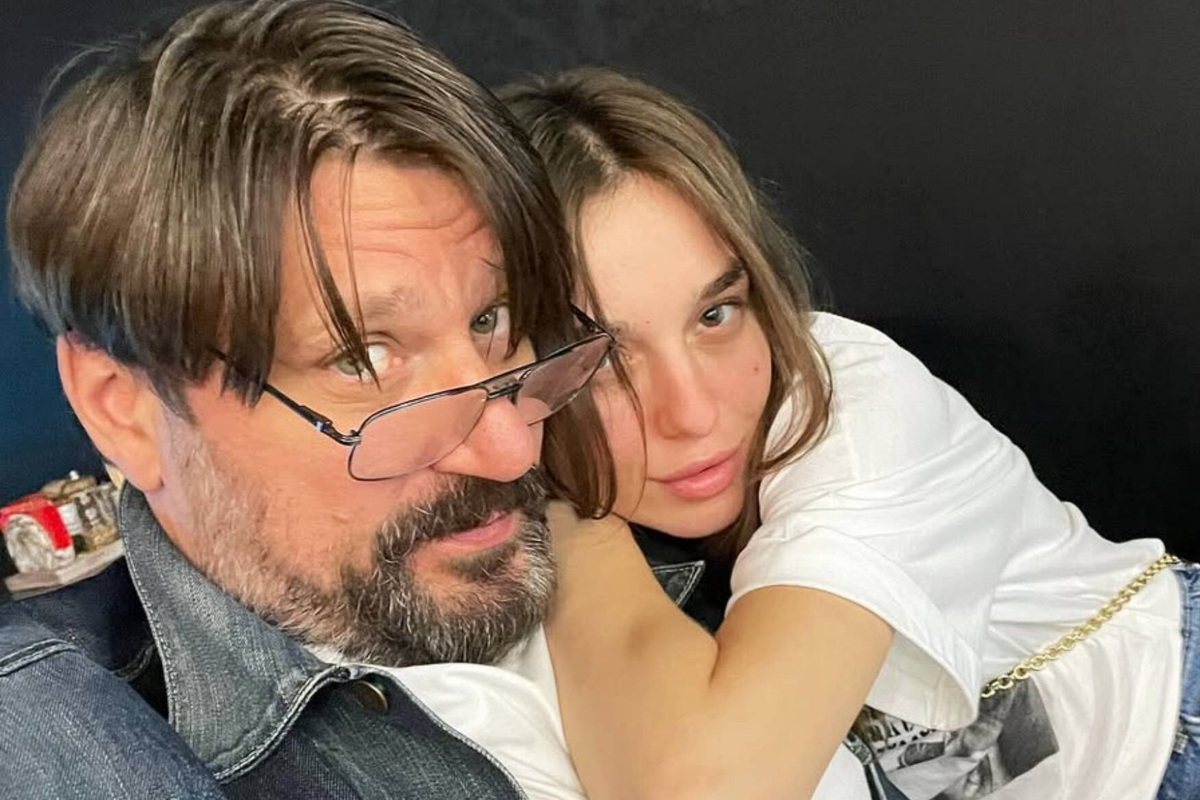     «Я развожусь!»: похудевшая до 38 кг молодая жена Виктора Логинова заявила о его предательстве