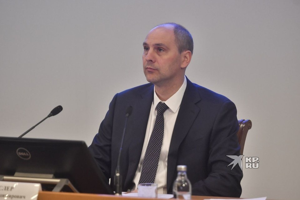    Губернатор Свердловской области Денис Паслер сократил число членов правительства региона Ольга ЮШКОВА