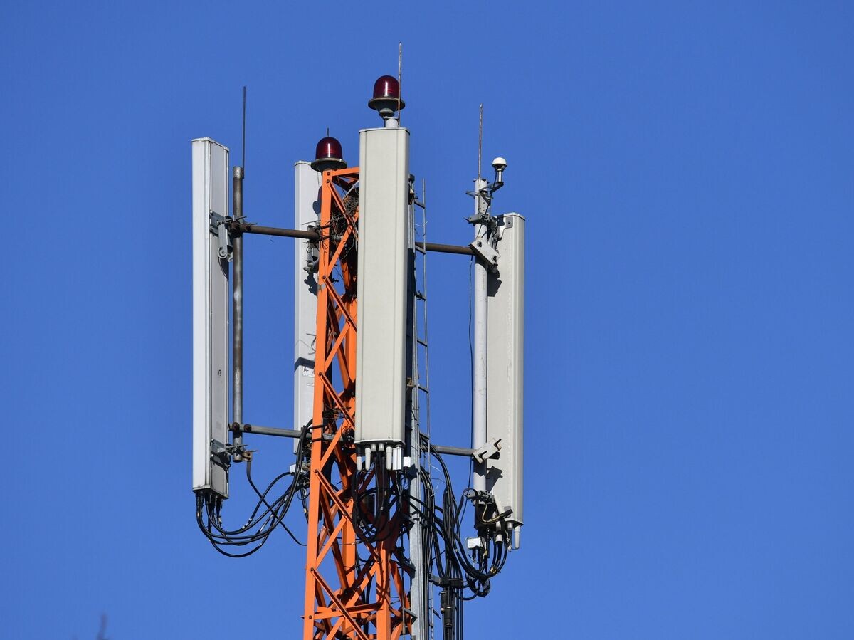    Мачта базовой станции сотовой связи.© РИА Новости . Михаил Воскресенский