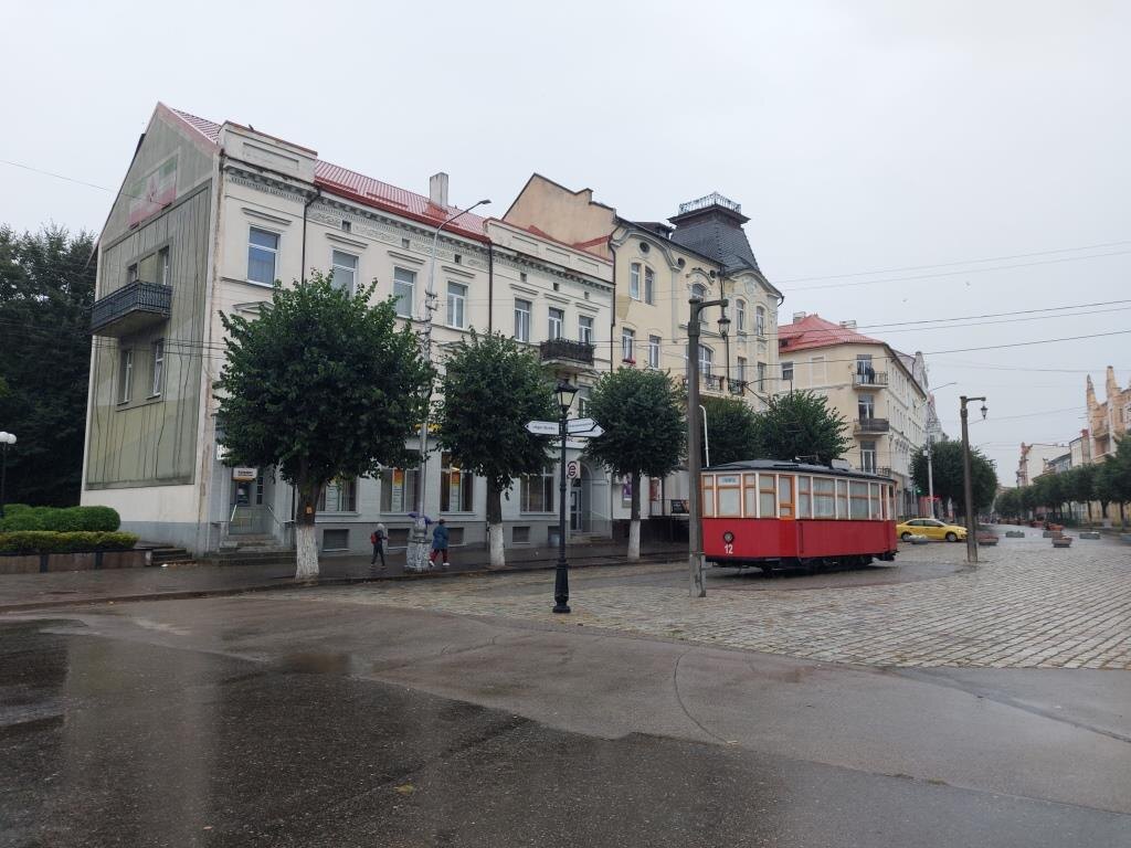 В солнечную погоду этот кадр бы заиграл совсем другими красками.