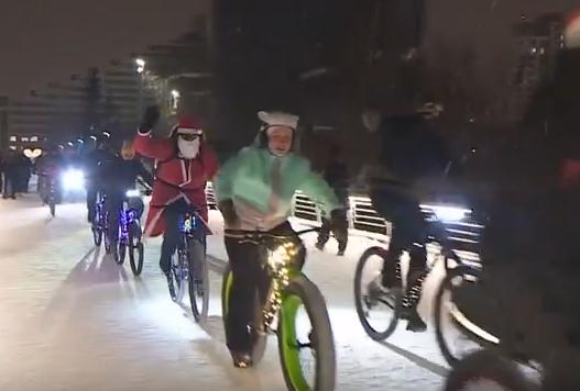     В Красноярске прошёл необычный новогодний велопробег