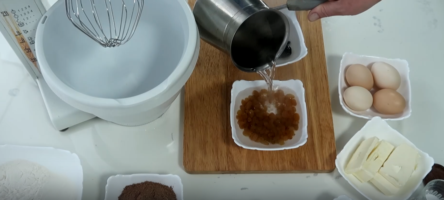 Сухофрукты заливаем кипятком