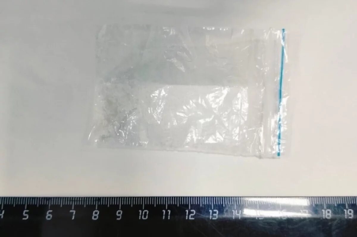    На вокзале в Вышнем Волочке задержали женщину с наркотиком в руке