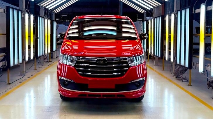    Новый российский минивэн Sollers SF1 — внешний вид автомобиля на базе JAC Refine M3