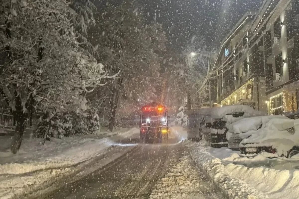    В снежном плену.