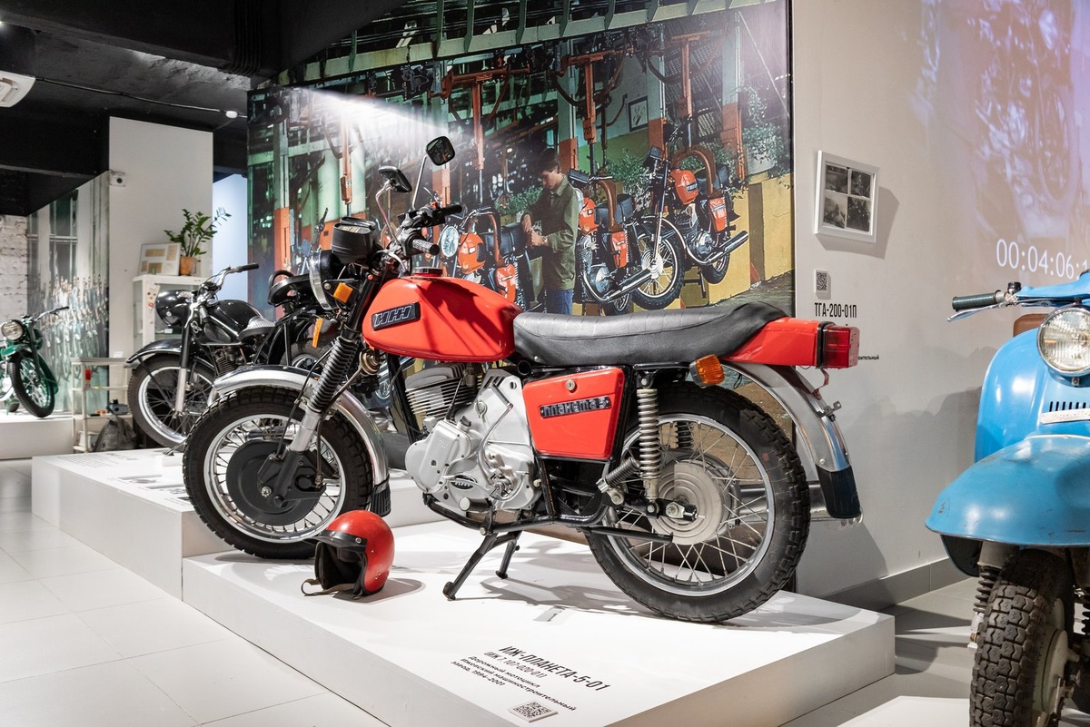    Ижевский мотомузей Кожушковых