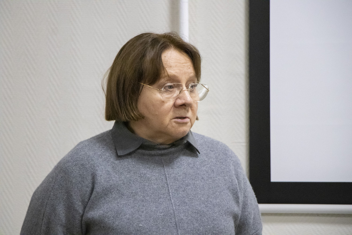 Фото с Вечера памяти Александра Рубцова в пространстве работ Лазаря Гадаева и Игоря Пчельникова 