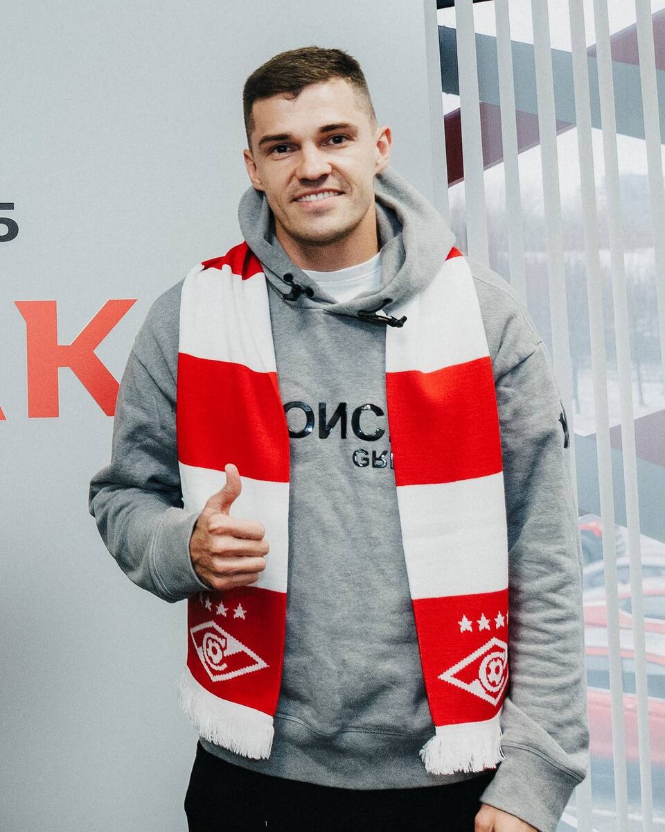    "Спартак": новогодние письма игрокам отправлены. Контракт тренеру - тоже?Александр Владыкин