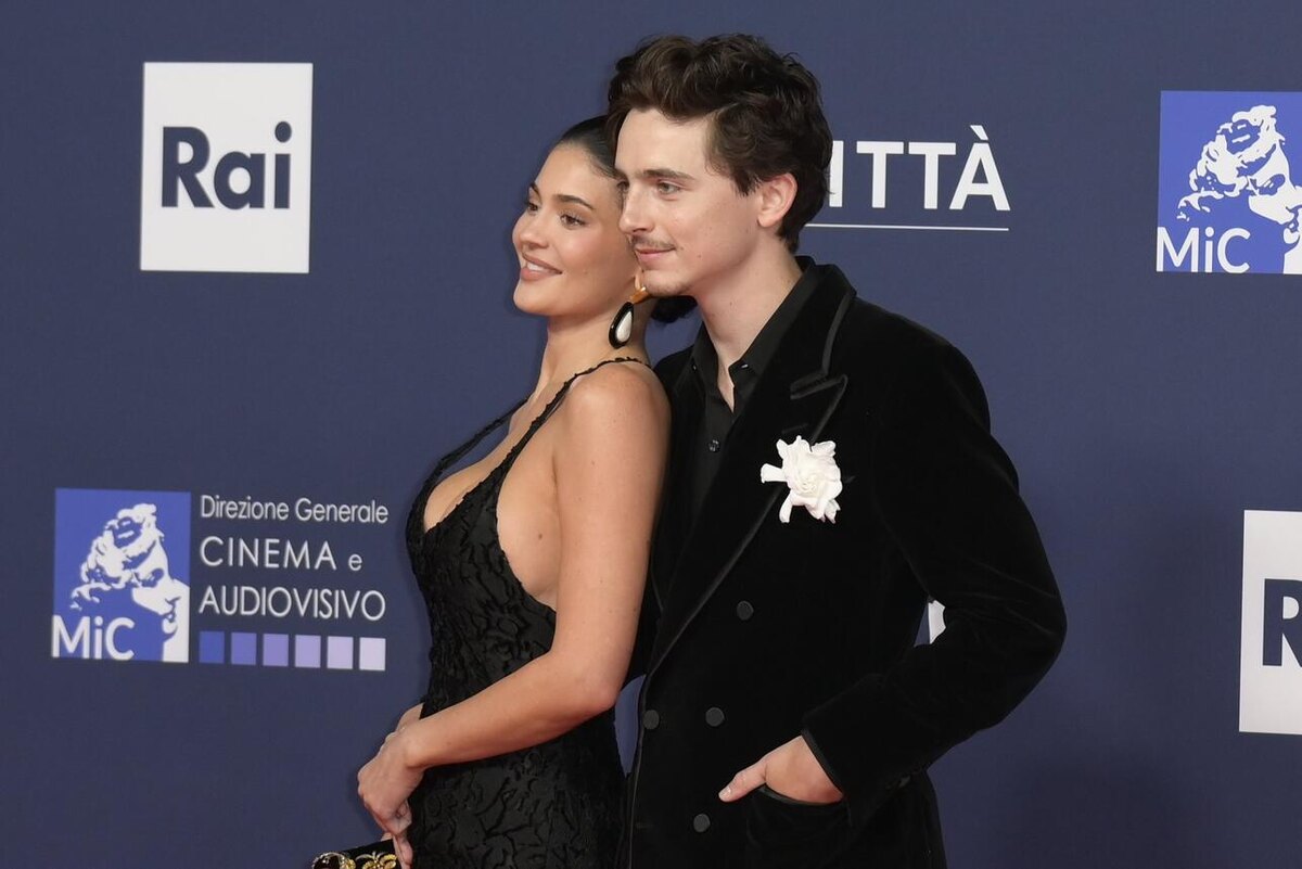    Кайли встречается с Тимоти уже 2,5 года