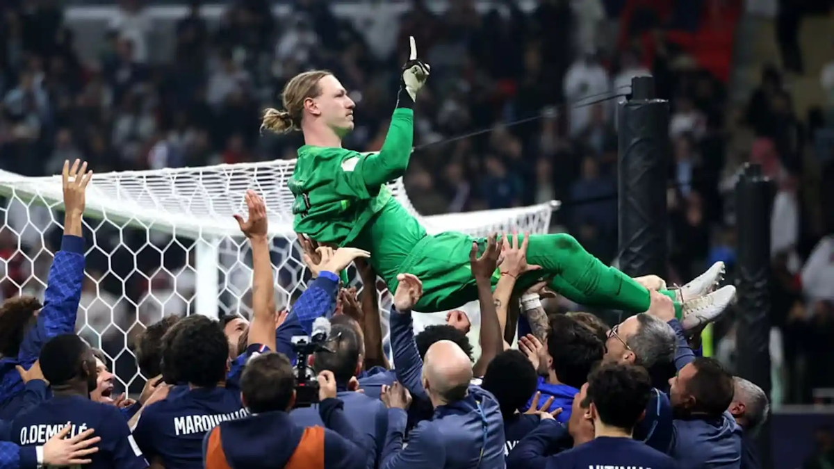 Матвей Сафонов (Фото EPA / TASS)