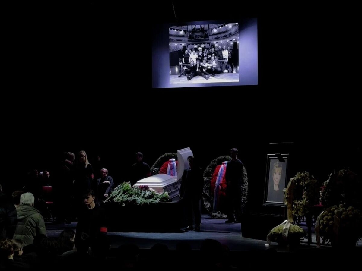    Церемония прощания с народной артисткой России Верой Алентовой | © РИА Новости