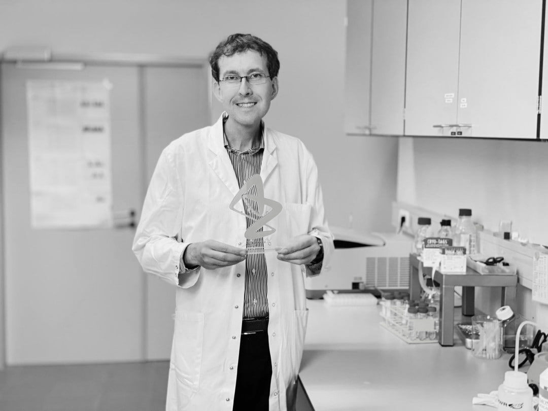    Ученый работал в Бельгии, но все равно продолжал сотрудничать с российским научным сообществом