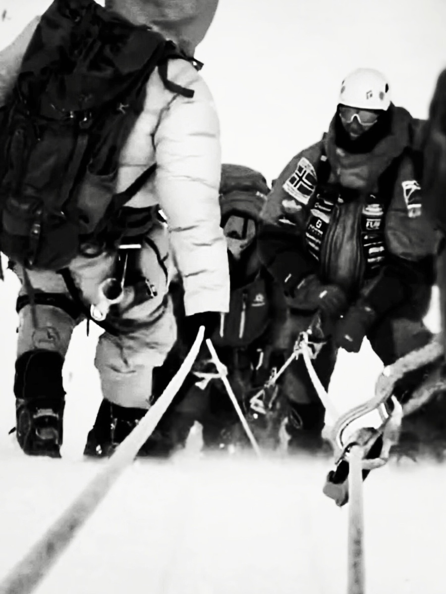 гора Эверест (Джомолунгма)