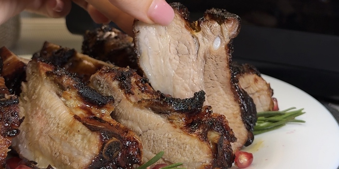 Самые новогодние рёбра в твоей жизни: мандариновый аромат, медовая корочка и вкус, ради которого собирается семья!