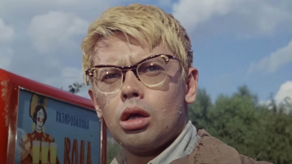 Александр Демьяненко. Кадр из к/ф «Операция „Ы“ и другие приключения Шурика» (1965) 