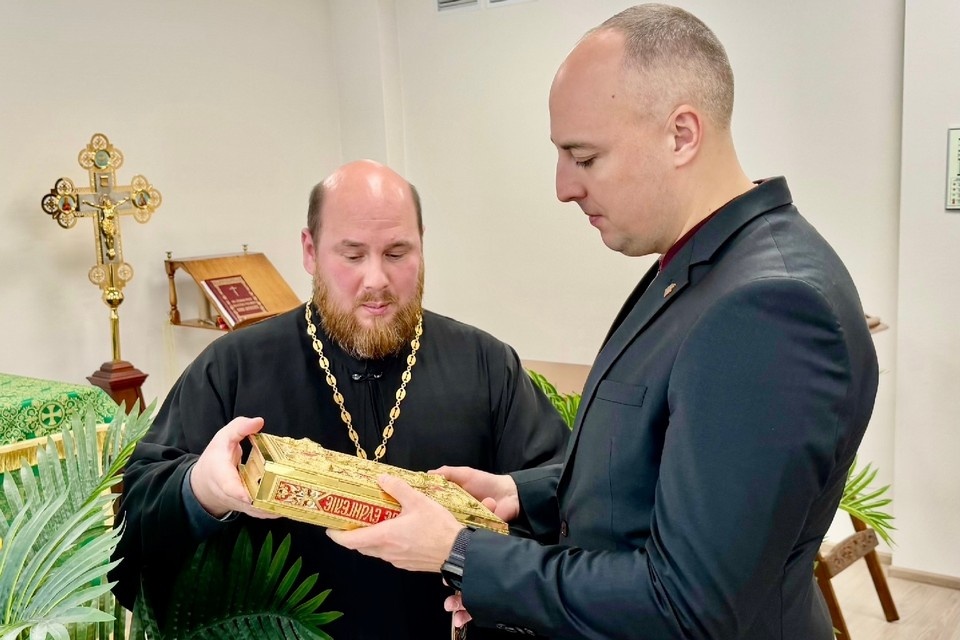    Отец Димитрий (Антонов) и вице-губернатор Бранов.