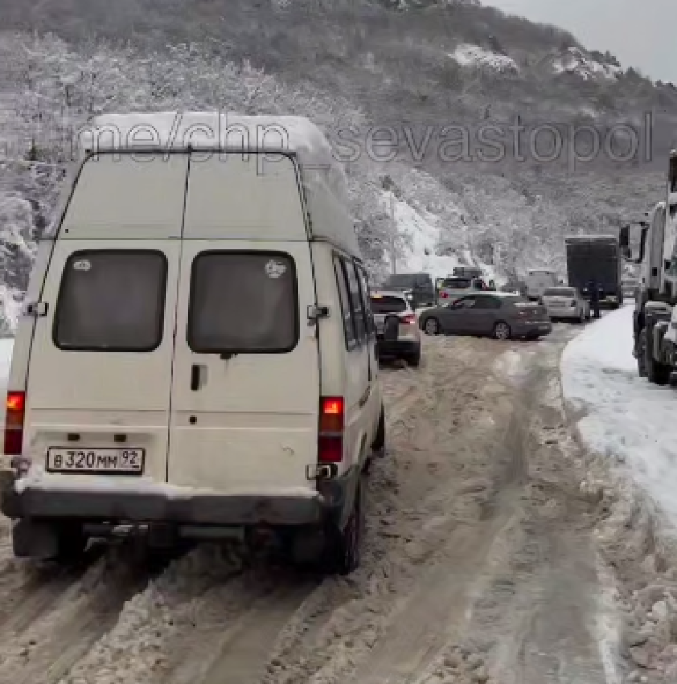    Снегопад в Крыму. Источник: "ЧП / Крым"
