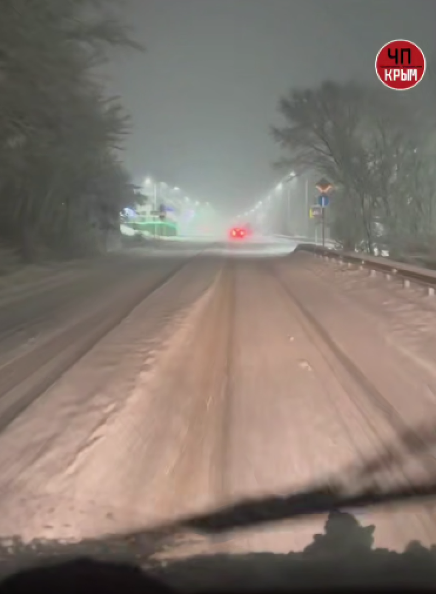    Снегопад в Крыму. Источник: "ЧП / Крым"