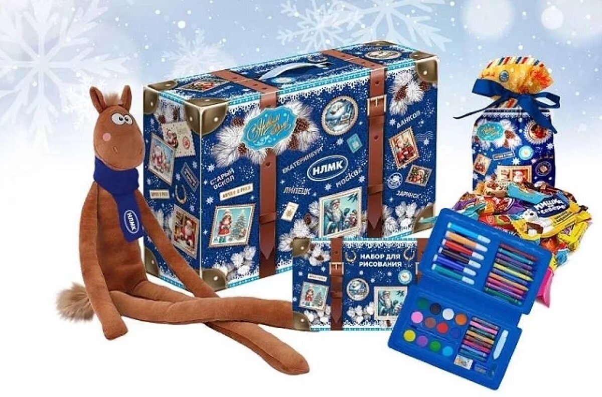    ВИЗ-Сталь вручила новогодние подарки детям сотрудников и подопечным