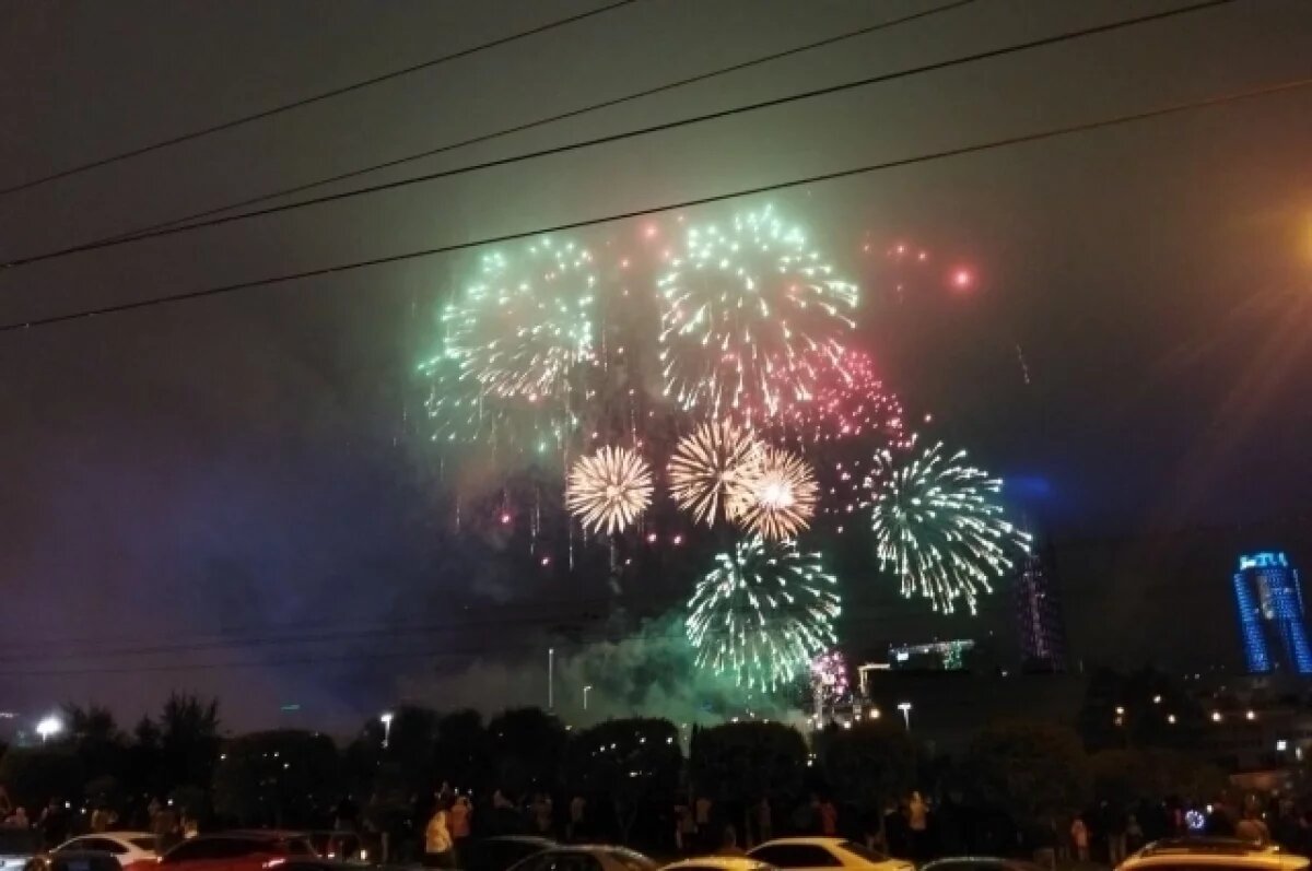    В Великих Луках утвердили площадки для запуска салютов в новогоднюю ночь