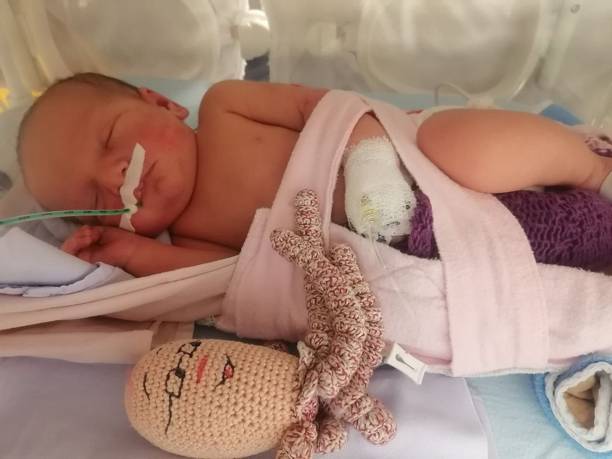 Владислав в роддоме. 