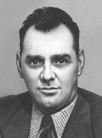 Евгений Викторович Вучетич (15 [28] декабря 1908, Екатеринослав, Российская империя — 12 апреля 1974, Москва, СССР) — советский скульптор-монументалист, педагог. Академик АХ СССР (1953; член-корреспондент 1947). Герой Социалистического Труда (1967). Народный художник СССР (1959). Лауреат Ленинской премии (1970) и пяти Сталинских премий (1946, 1947, 1948, 1949, 1950)