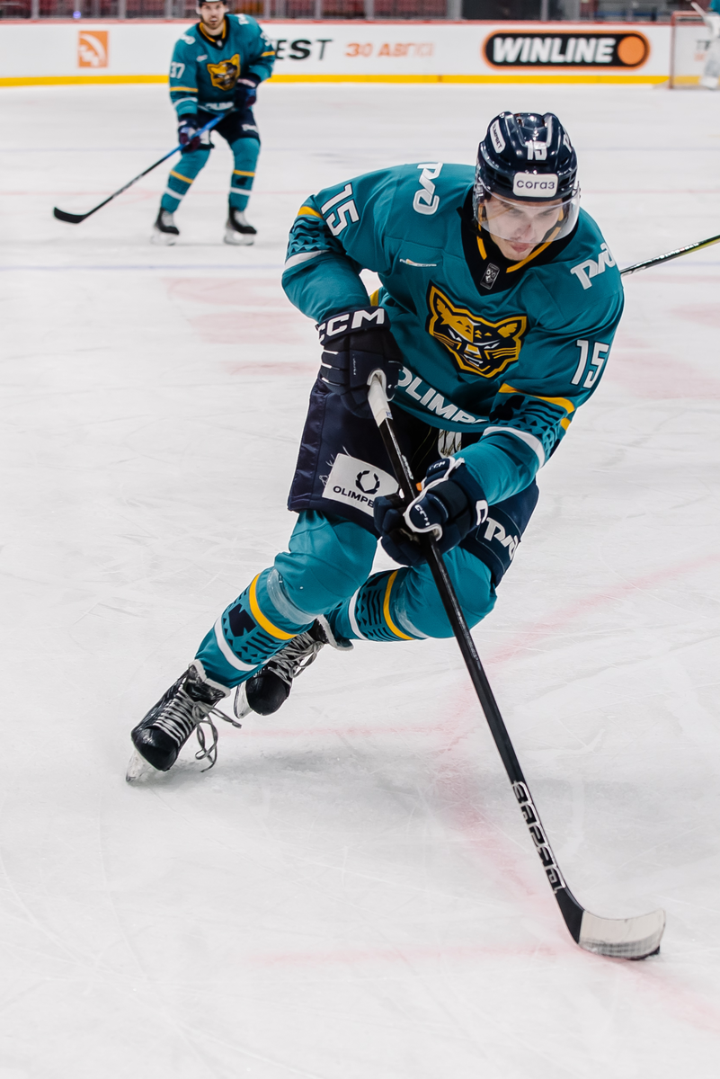 Дмитрий Уткин