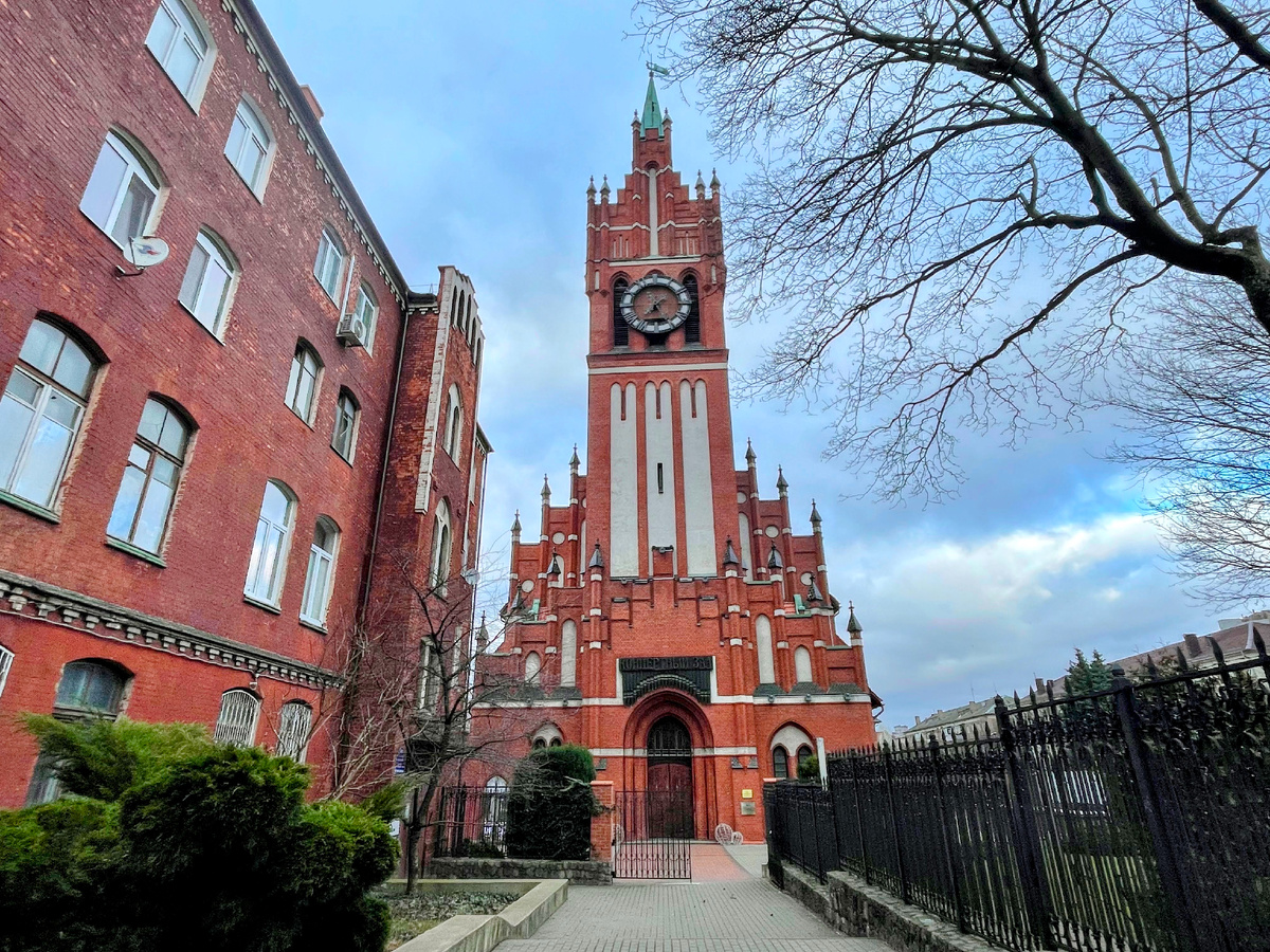 г.Калининград, ул.Б.Хмельницкого, 61А