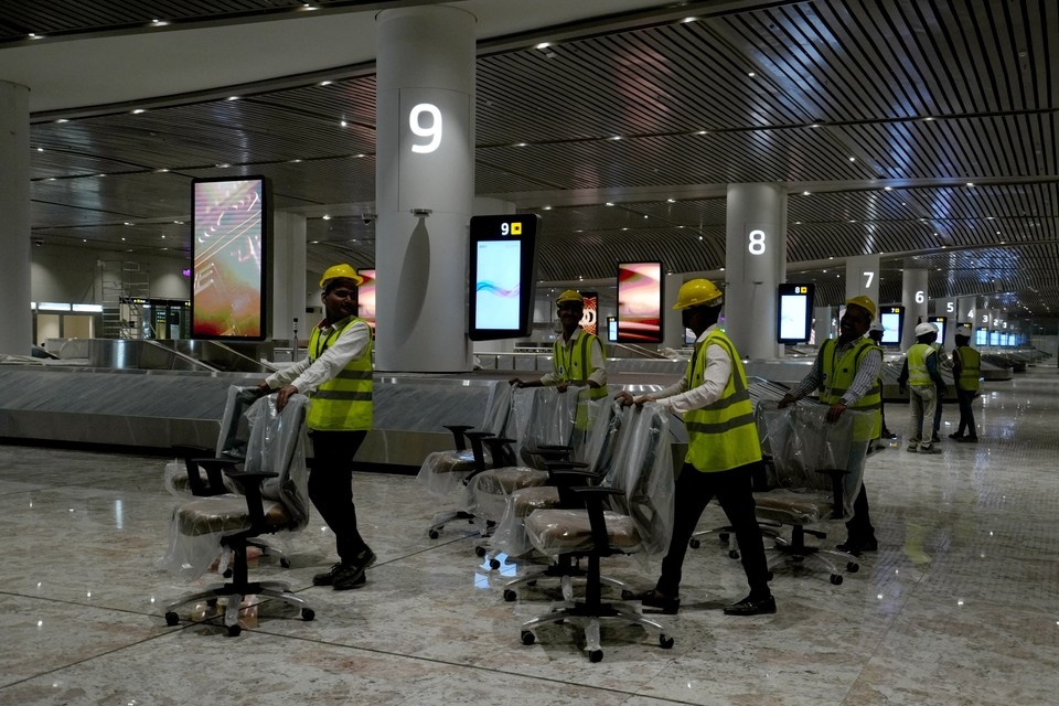    В финском аэропорту Рованиеми начались беспорядки и драки из-за шторма REUTERS