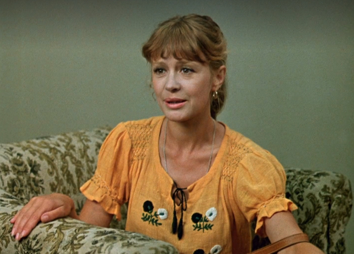 Кадр из кинофильма “Дамы приглашают кавалеров”, 1980 г., режиссер Иван Киасашвили, сценаристы Александр Бородянский, Карен Шахназаров, композитор Богдан Троцюк (скриншот)