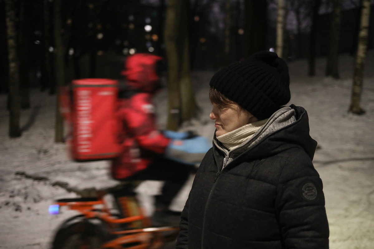 Алла. Друзья и коллеги зовут ее Аллочкой — так же, как и соседка Света
Фото: Анастасия Макарычева для ТД