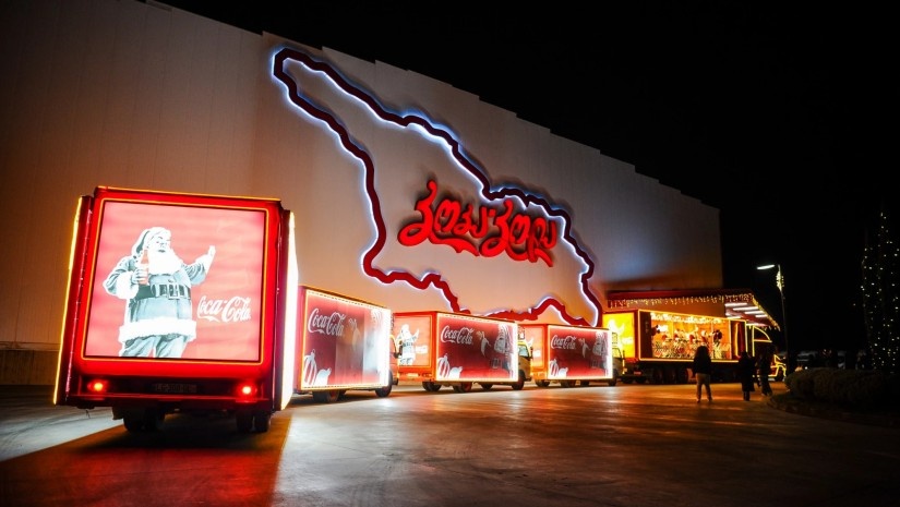 Праздничный караван Coca-Cola в Тбилиси, Грузия.