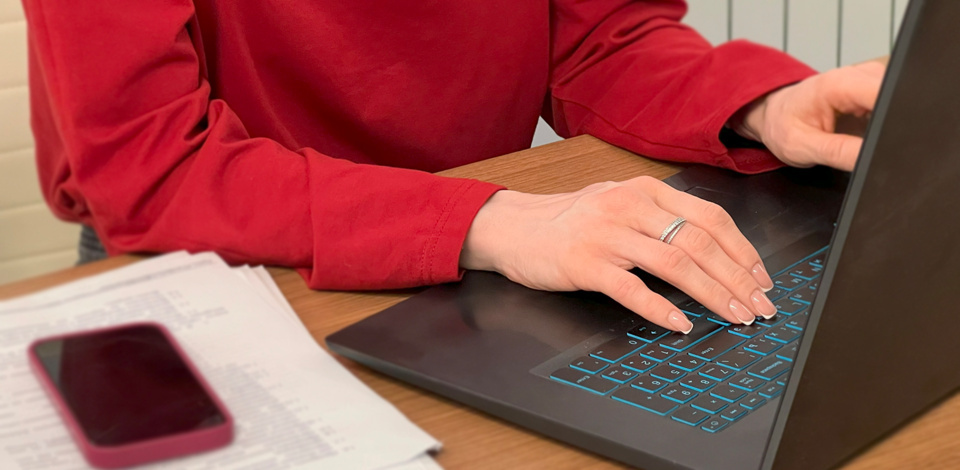     Владимир Ефимов: в 2025 году за госуслугами в сфере архитектуры и градостроительства обратились более 65 тысяч раз