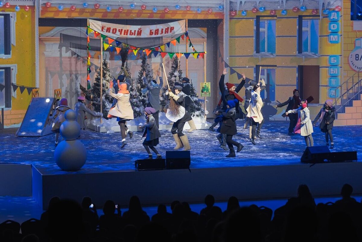    Новогоднее шоу «Дядя Стёпа» Предоставлено Пресс-службой