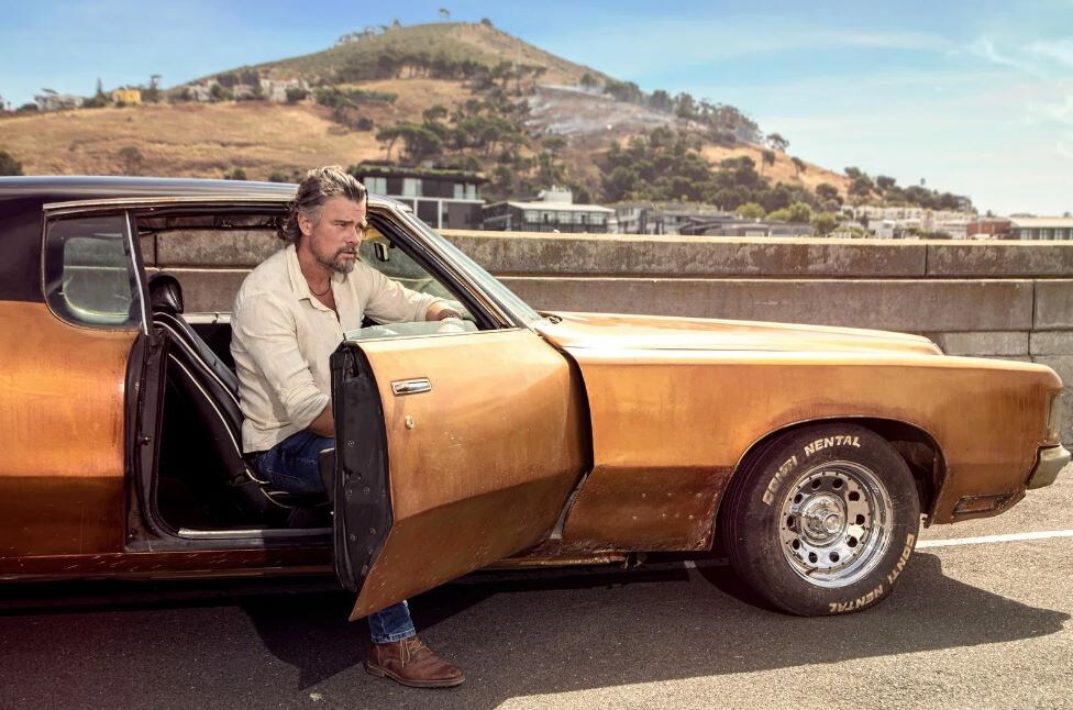 Кадр из фильма «Лондон на проводе» 2025