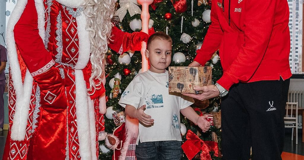 Немного новогодних добрых дел от «Спартака»