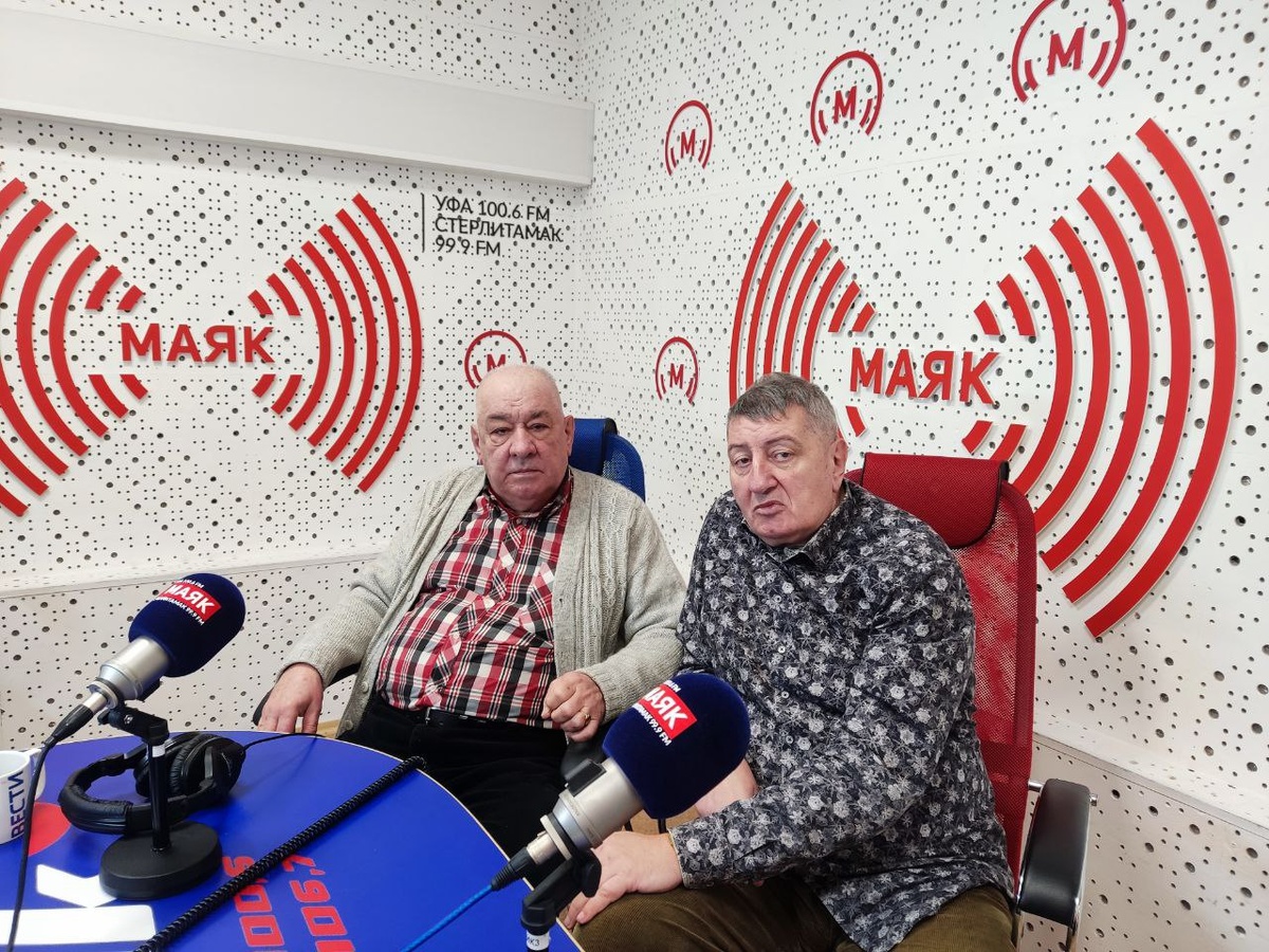    В рабочий полдень - 29.12.2025 Ветеран уфимского рок-н-ролла - в гостях на "Маяке"