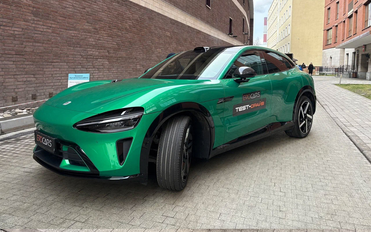 Закройте значок, и вы ни за что не догадаетесь, что за машина перед вами