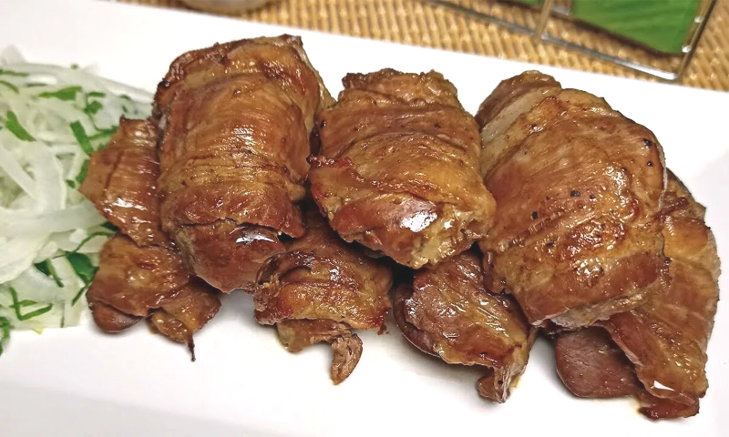 Куриная печень в беконе