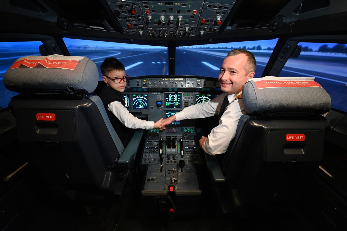    Благодаря «Елке желаний» мечту исполнил Арсений. Фото: Борис Ярков, «Областная газета»