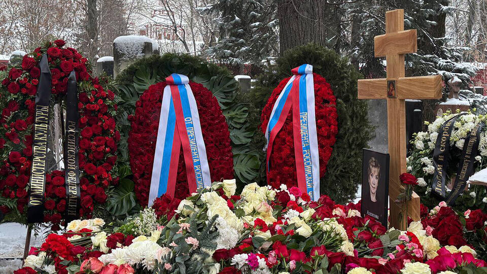 Веру Алентову похоронили на Новодевичьем кладбище