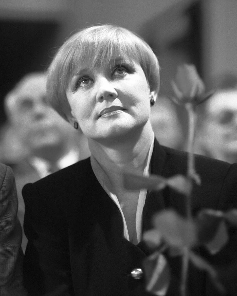    Вера Алентова