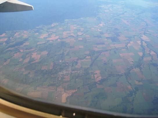 Фермерские поля на великой равнине Канады.