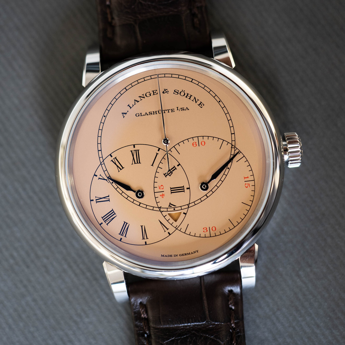 Фото: monochrome-watches.com