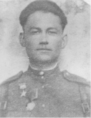 Когда к нему в окоп прилетела граната, он отбросил ее и уничтожил двух немцев. Подвиг гвардии лейтенанта Джурахана Усманова