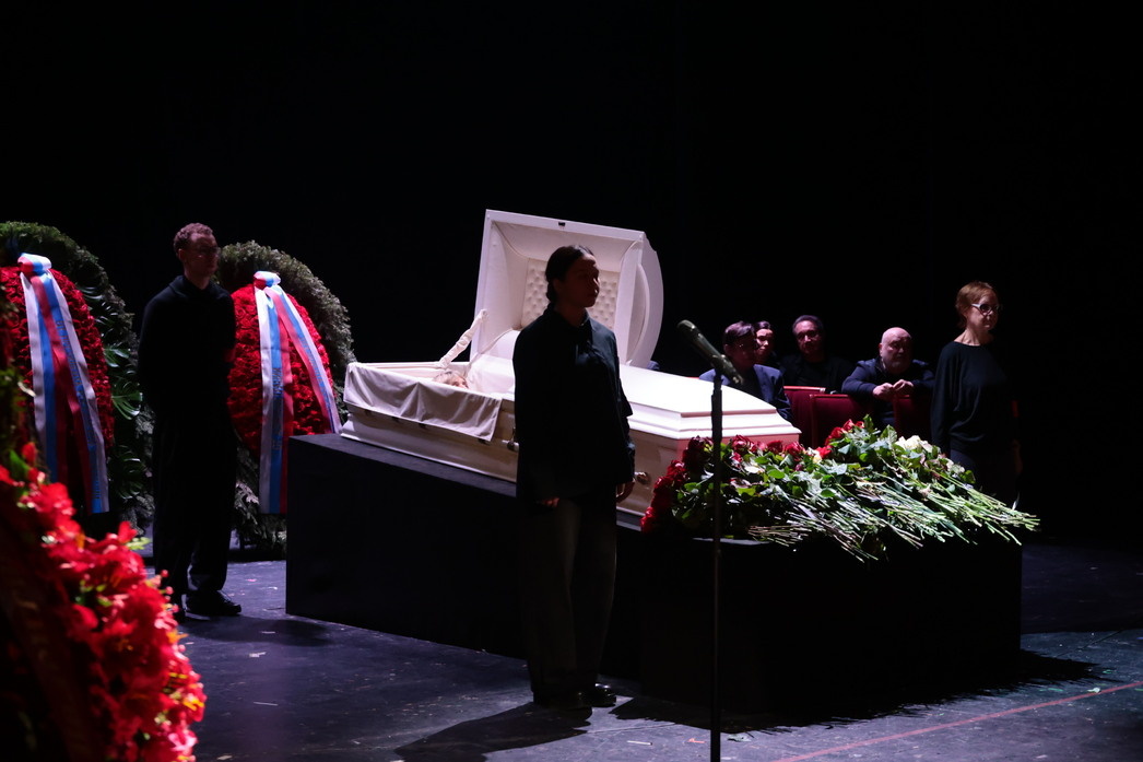     Похороны Веры Алентовой. Фото: Наталья Губернаторова